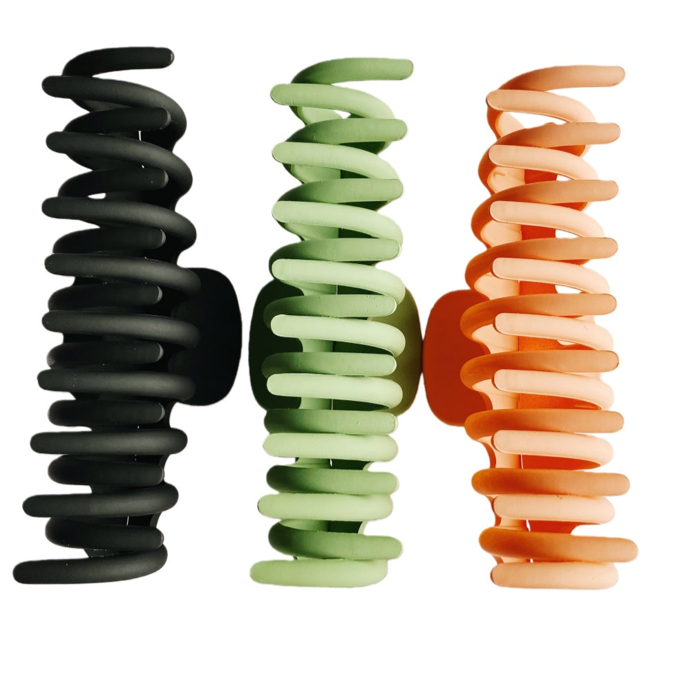 Matte Oversized Hair Claw – Elegant Minimalist Style