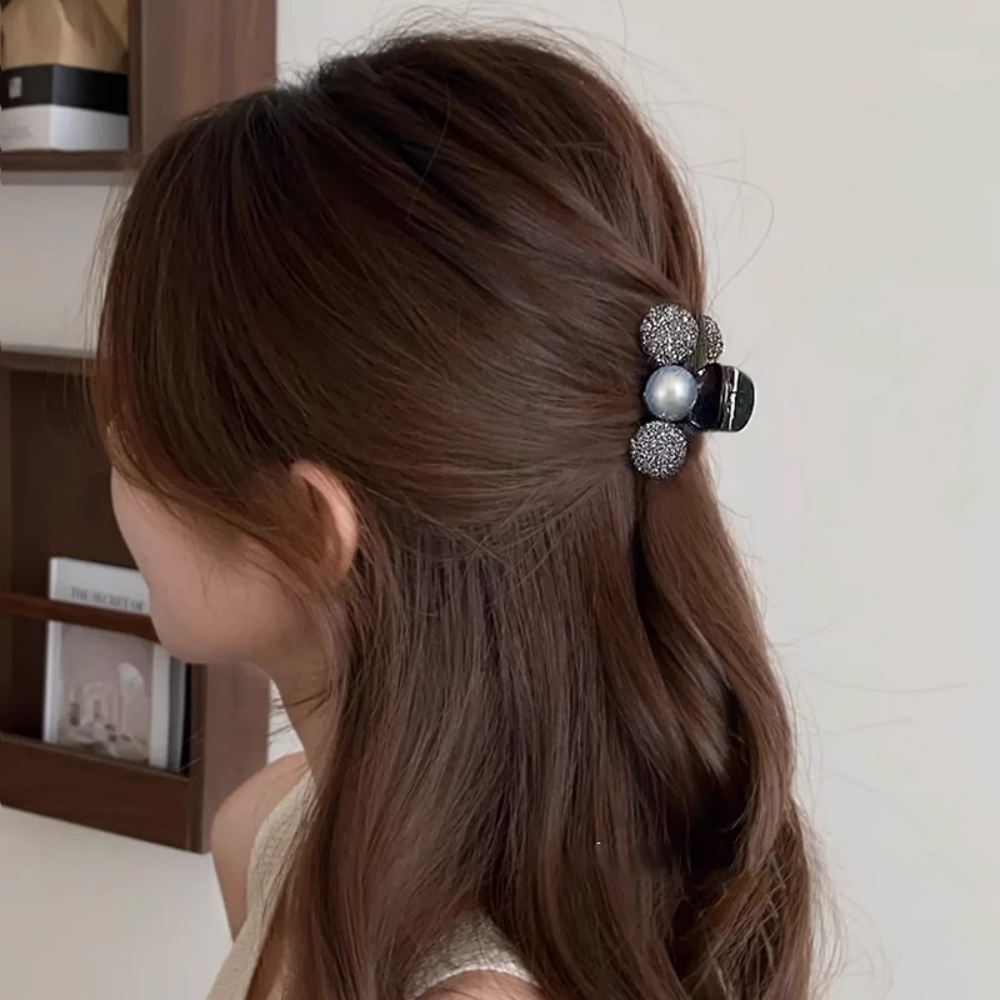 Everyday Camellia Mini Claw Clip